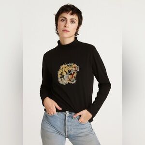 ELI Screaming Tiger Tee. Made in Peru long sleeve faux turtleneck. Size L L4